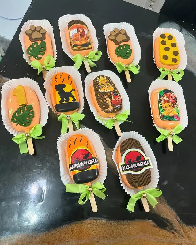 Cakesicles du Roi Lion